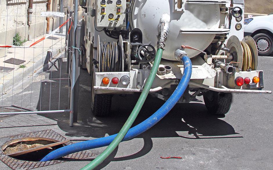 comment déboucher canalisation wc Noisy-le-Sec